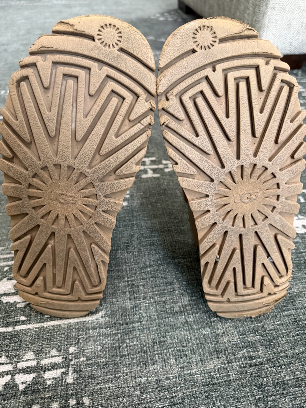 UGG Women's Tan Chunky Platform Strap Sandals - Picture 4 of 4